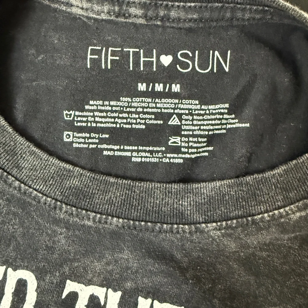 FifthSun graphic crop t-shirt - Picture 6 of 7